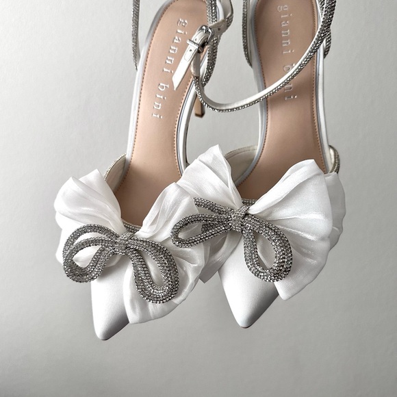 Niomi Rhinestone Embellished Bow Heels - Picture 4 of 16